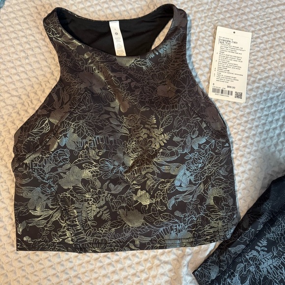 Lululemon Invigorate Train Tank Top and Matching Leggings | Excellent Condition - Picture 4 of 7